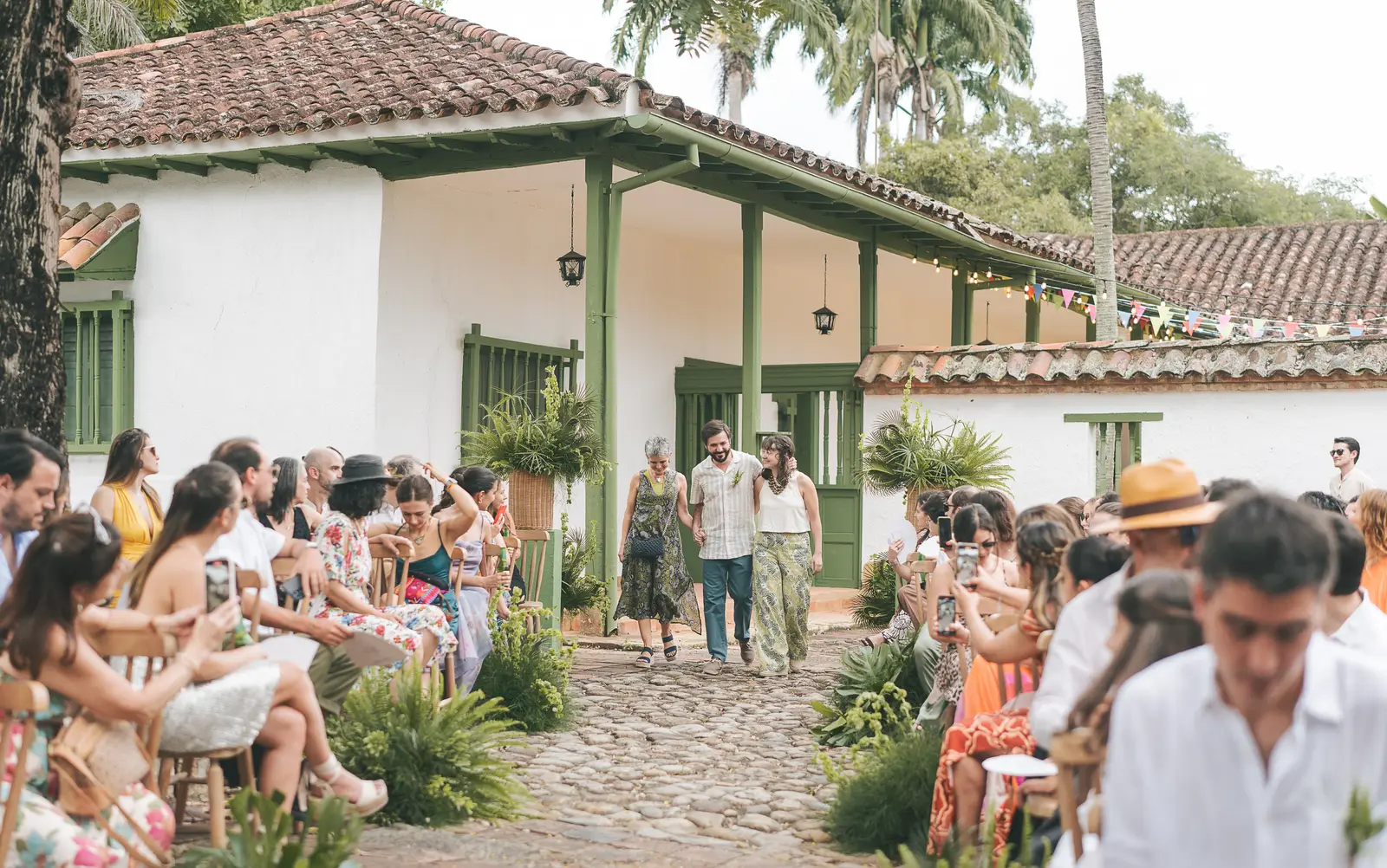 Celebración de boda en los espacios coloniales de Hacienda La Chica